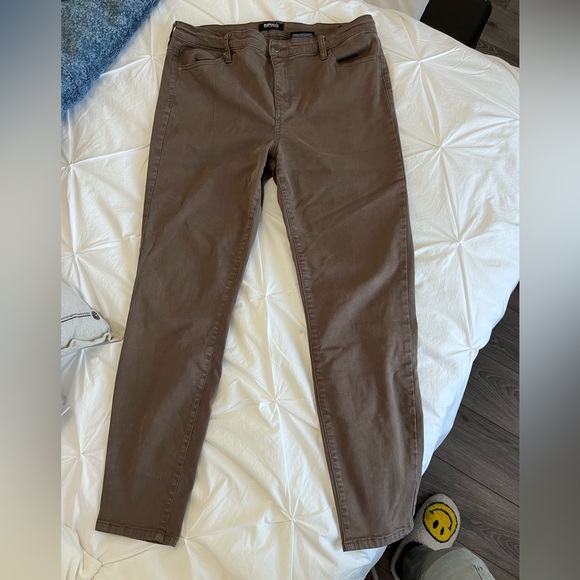 High Rise Pant - Picture 1 of 2